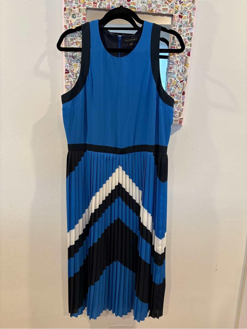 Banana Republic Blue Sleeveless Chevron Pleated Midi Dress
